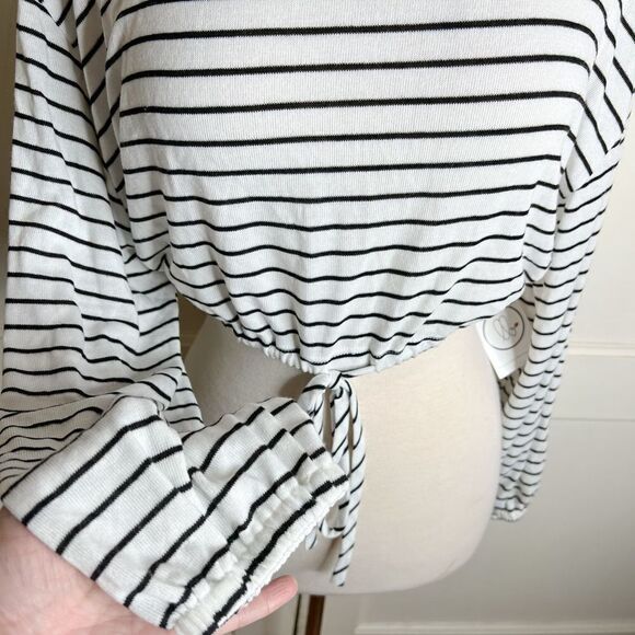 ❤️Audrey 3+1 Kaitlyn striped crop top - Picture 2 of 8